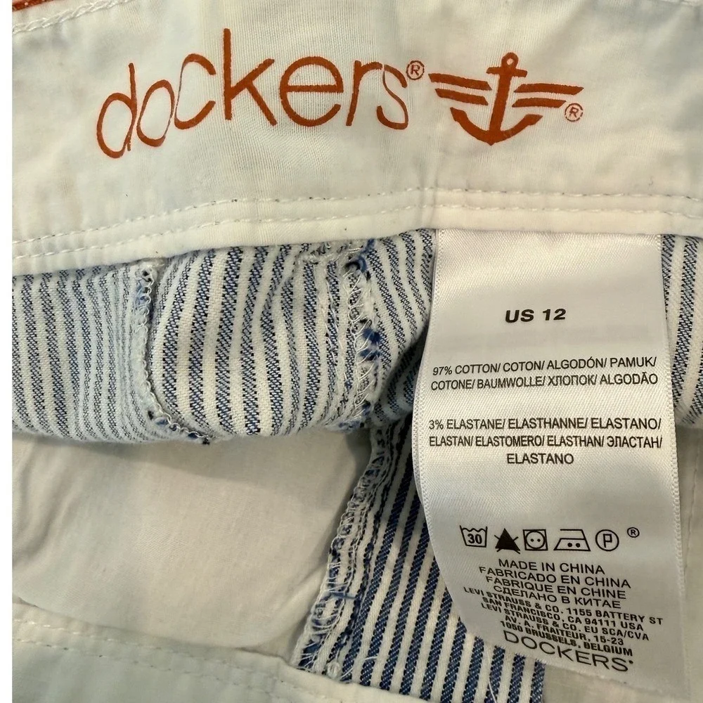 Dockers Women's Size‎ 12 Blue White Striped Chino Shorts Stretch Cotton Mid Rise